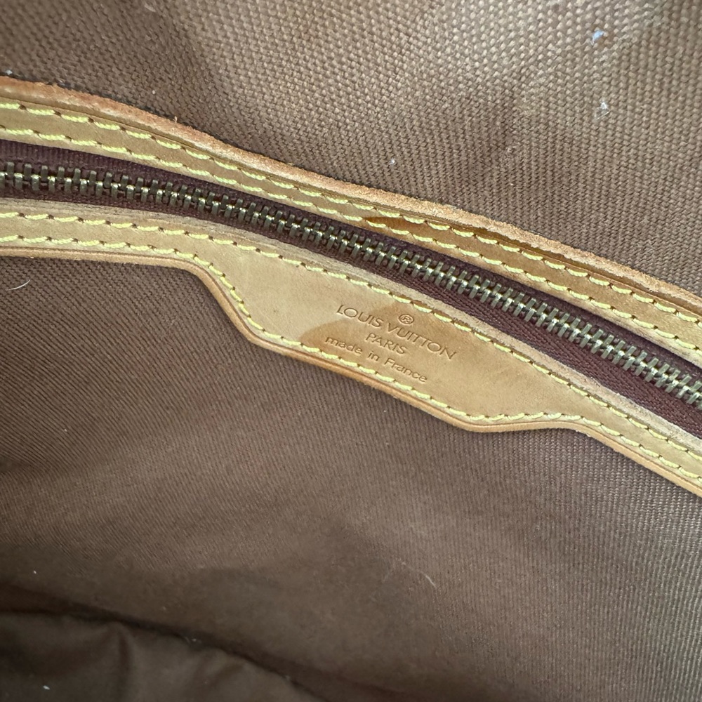 Authentic Louis Vuitton - Picture 9 of 11